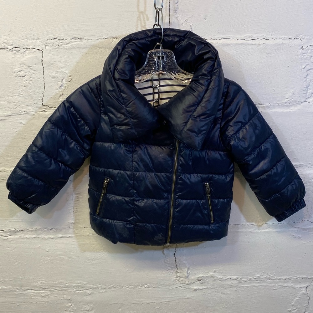 Baby Gap Kids Navy Puffer Size 4T with Blue / White Stripe Lining